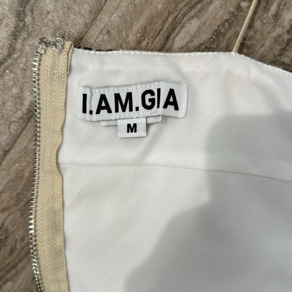I.AM.GIA Seala Crop Top Size Medium - Picture 14 of 16